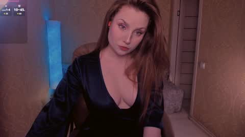 Snapshot of eesmaaarr chatting on February 28, 2025, 10:28 pm eesmaaarr online show from February 28, 2025, 10:28 pm