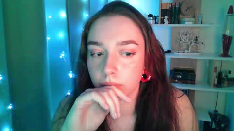 effie_balconii online show from January 30, 2025, 1:42 pm