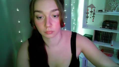 effie_balconii online show from February 9, 2025, 6:26 pm
