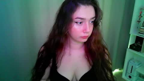 effie_balconii online show from September 15, 2025, 10:59 am