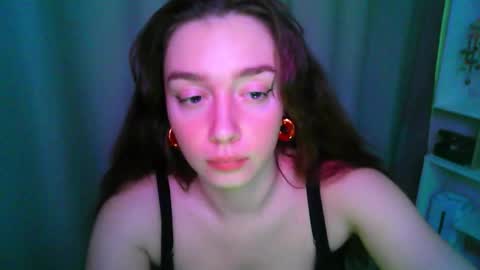 effie_balconii online show from October 12, 2025, 11:42 am