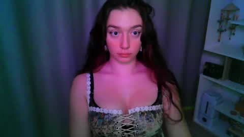 effie_balconii online show from November 7, 2025, 12:27 pm