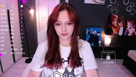 Snapshot of effie_lee chatting on April 4, 2026, 8:45 am Effie online show from April 4, 2026, 8:45 am