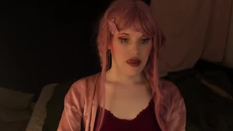 Effie Mur online show from January 22, 2025, 3:40 pm