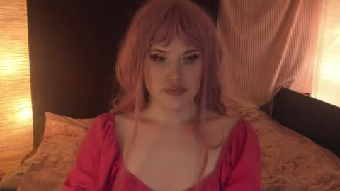 Effie Mur online show from February 12, 2025, 6:40 pm