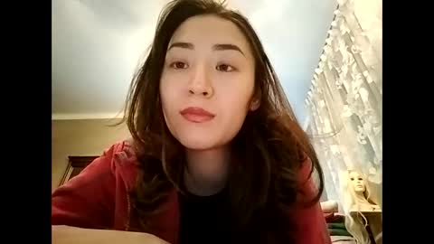 Effy online show from January 19, 2025, 1:44 pm