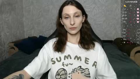 Snapshot of effy_gray chatting on August 3, 2026, 8:01 pm Anna online show from August 3, 2026, 8:01 pm