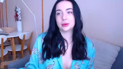 Snapshot of effy_m chatting on December 23, 2024, 9:59 am Effy online show from December 23, 2024, 9:59 am