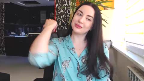 Snapshot of effy_m chatting on January 29, 2025, 9:44 am Effy online show from January 29, 2025, 9:44 am