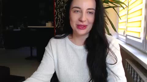 Snapshot of effy_m chatting on September 24, 2025, 10:29 am Effy online show from September 24, 2025, 10:29 am