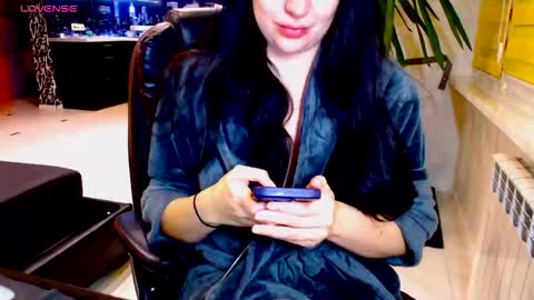 Snapshot of effy_m chatting on October 6, 2025, 6:38 pm Effy online show from October 6, 2025, 6:38 pm