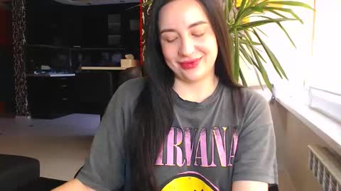 Snapshot of effy_m chatting on October 9, 2025, 8:34 am Effy online show from October 9, 2025, 8:34 am