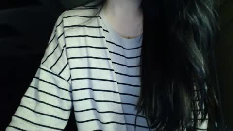 Snapshot of effy_m chatting on April 16, 2026, 8:53 pm Effy online show from April 16, 2026, 8:53 pm