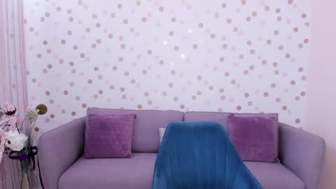 Effy online show from February 26, 2025, 6:47 am