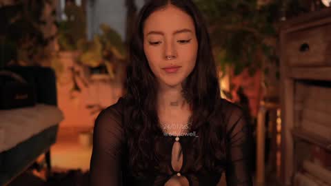 Effy online show from January 24, 2025, 11:02 pm