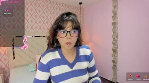  E F F Y  online show from December 10, 2024, 7:32 pm