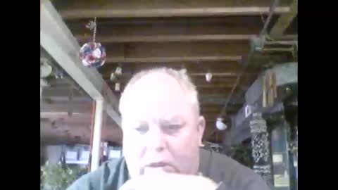 Snapshot of efriff chatting on May 3, 2026, 1:28 pm efriff online show from May 3, 2026, 1:28 pm
