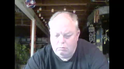 Snapshot of efriff chatting on May 7, 2026, 10:42 am efriff online show from May 7, 2026, 10:42 am
