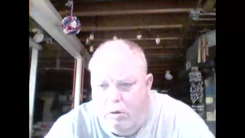 Snapshot of efriff chatting on May 18, 2026, 10:54 am efriff online show from May 18, 2026, 10:54 am