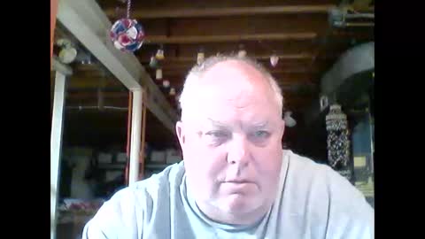 Snapshot of efriff chatting on May 31, 2026, 1:14 am efriff online show from May 31, 2026, 1:14 am