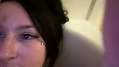 Egyptiancottxn online show from September 19, 2025, 11:27 pm