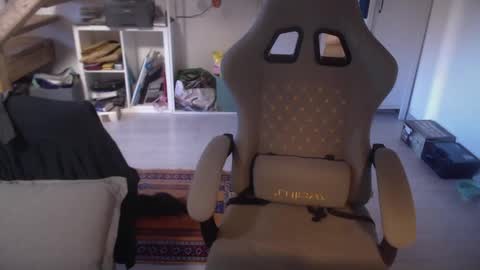 eighthundredeightyeight online show from December 14, 2025, 12:32 pm