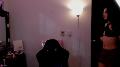 Snapshot of eileenford chatting on May 30, 2026, 9:01 pm EileenFord online show from May 30, 2026, 9:01 pm