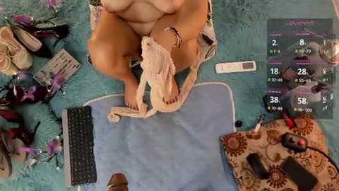 Snapshot of eilin_clio chatting on July 4, 2026, 6:58 pm Eilin online show from July 4, 2026, 6:58 pm