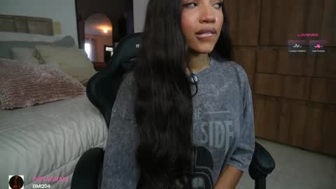 eimi   online show from April 19, 2026, 9:28 pm