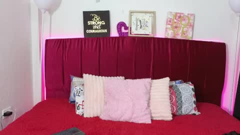 Snapshot of eimy__cute chatting on June 2, 2026, 7:16 pm eimy__cute online show from June 2, 2026, 7:16 pm