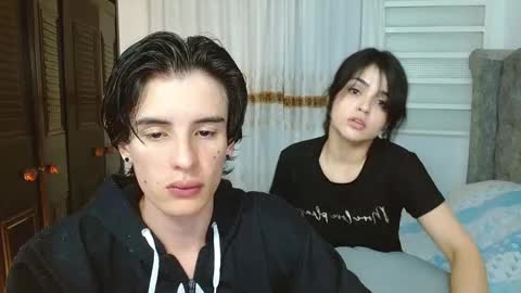 eimy_andres online show from November 16, 2025, 10:43 am