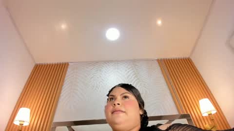 Eimy  online show from April 18, 2026, 5:11 am