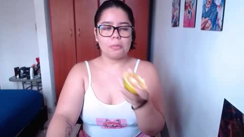 eimy_saenzz online show from December 2, 2025, 12:54 pm