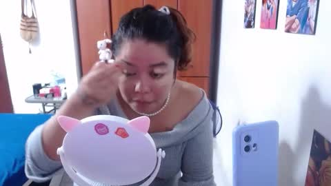 eimy_saenzz online show from January 10, 2026, 10:58 pm