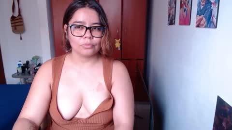 eimy_saenzz online show from February 17, 2026, 4:57 pm