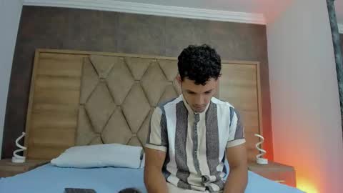 YG COUPLE online show from March 16, 2026, 7:51 pm