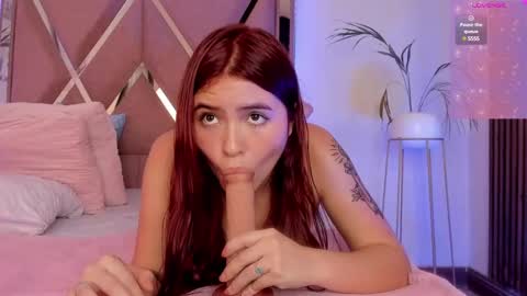 eimyaniston cute online show from December 13, 2024, 2:49 pm