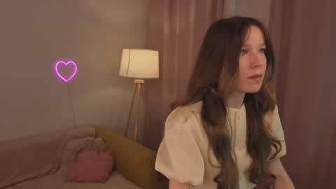 eira_kilian online show from November 29, 2025, 7:33 am