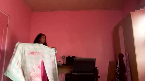 Eirondra Valeen online show from March 8, 2026, 3:38 pm