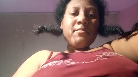 Snapshot of eirondra_valeen chatting on July 21, 2026, 2:25 am Eirondra Valeen online show from July 21, 2026, 2:25 am
