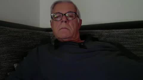 eisbaer1957 online show from December 8, 2024, 3:02 pm