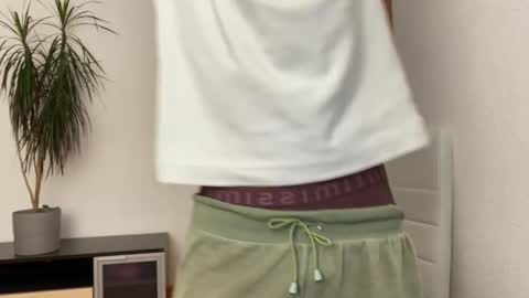 Eitan online show from December 8, 2024, 1:25 pm