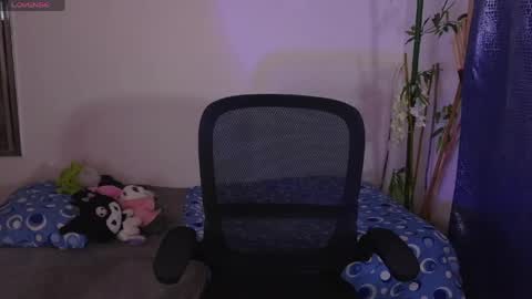 Snapshot of eithan_jonnes chatting on May 4, 2026, 10:28 pm Eithan online show from May 4, 2026, 10:28 pm
