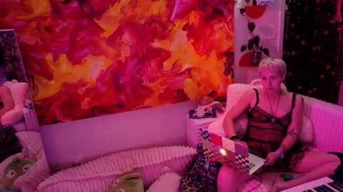 ejrabloom online show from March 19, 2026, 5:11 am