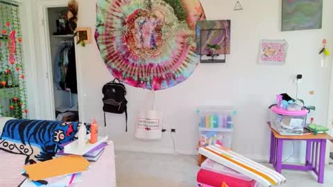 ejrabloom online show from March 21, 2026, 8:34 pm