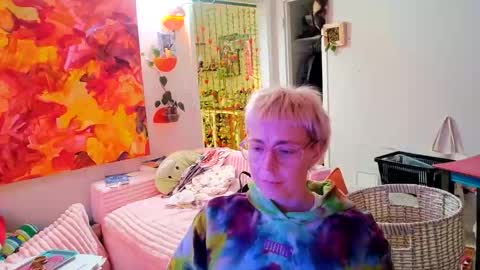 ejrabloom online show from March 23, 2026, 1:42 am