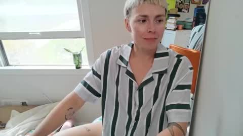 ejrabloom online show from March 31, 2026, 3:23 pm