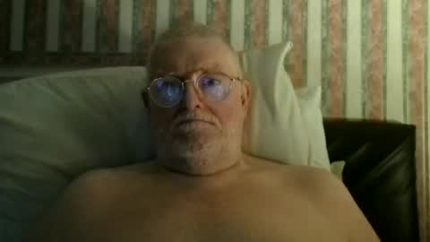 eketman1964 online show from December 13, 2025, 10:59 pm