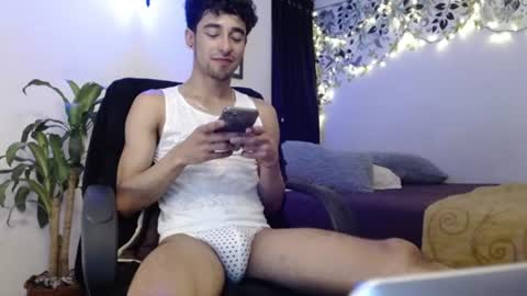 xoxo online show from December 10, 2024, 2:38 am