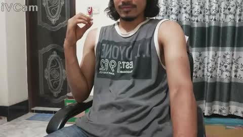 Snapshot of ekzxoxo chatting on April 17, 2026, 5:49 pm Ekz online show from April 17, 2026, 5:49 pm